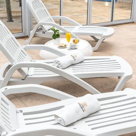 Fonte Arcada Hotel Villa Gesell Bagian luar foto