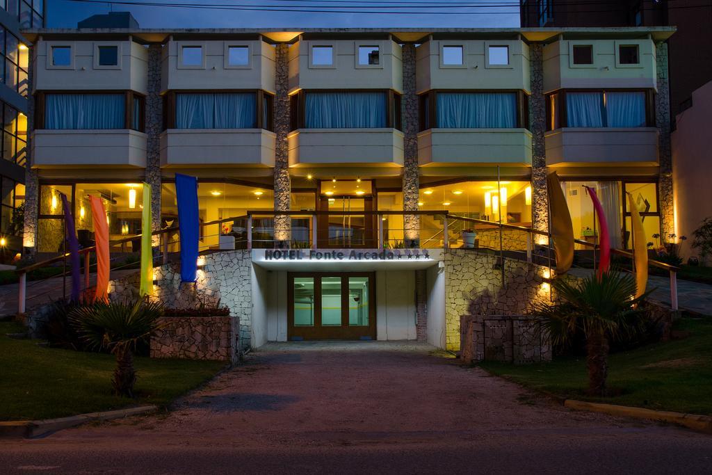 Fonte Arcada Hotel Villa Gesell Bagian luar foto