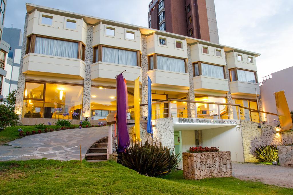 Fonte Arcada Hotel Villa Gesell Bagian luar foto